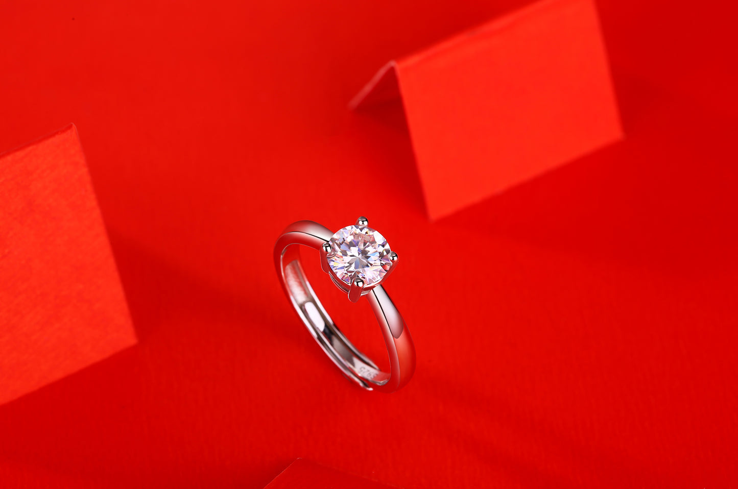 TAAZLUXE™ Classic 4 Prong Moissanite Ring - 18K White Gold Vermeil