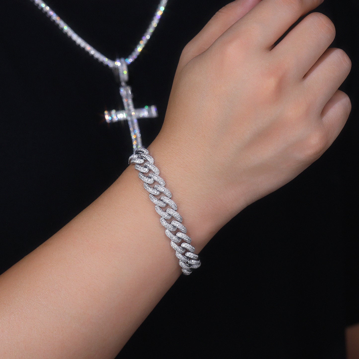 TAAZLUXE™ Cuban Chain Bracelet with Moissanites - 18K White Gold Vermeil