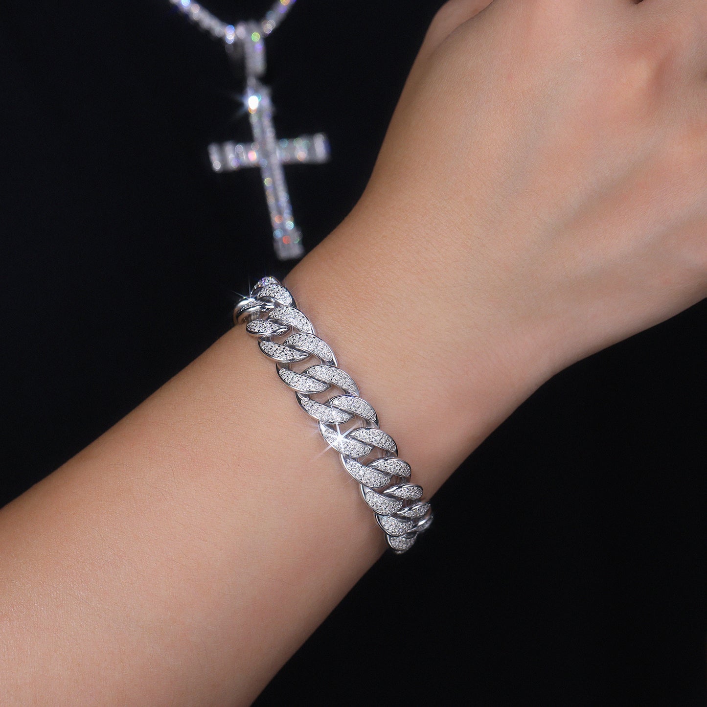 TAAZLUXE™ Cuban Chain Bracelet with Moissanites - 18K White Gold Vermeil