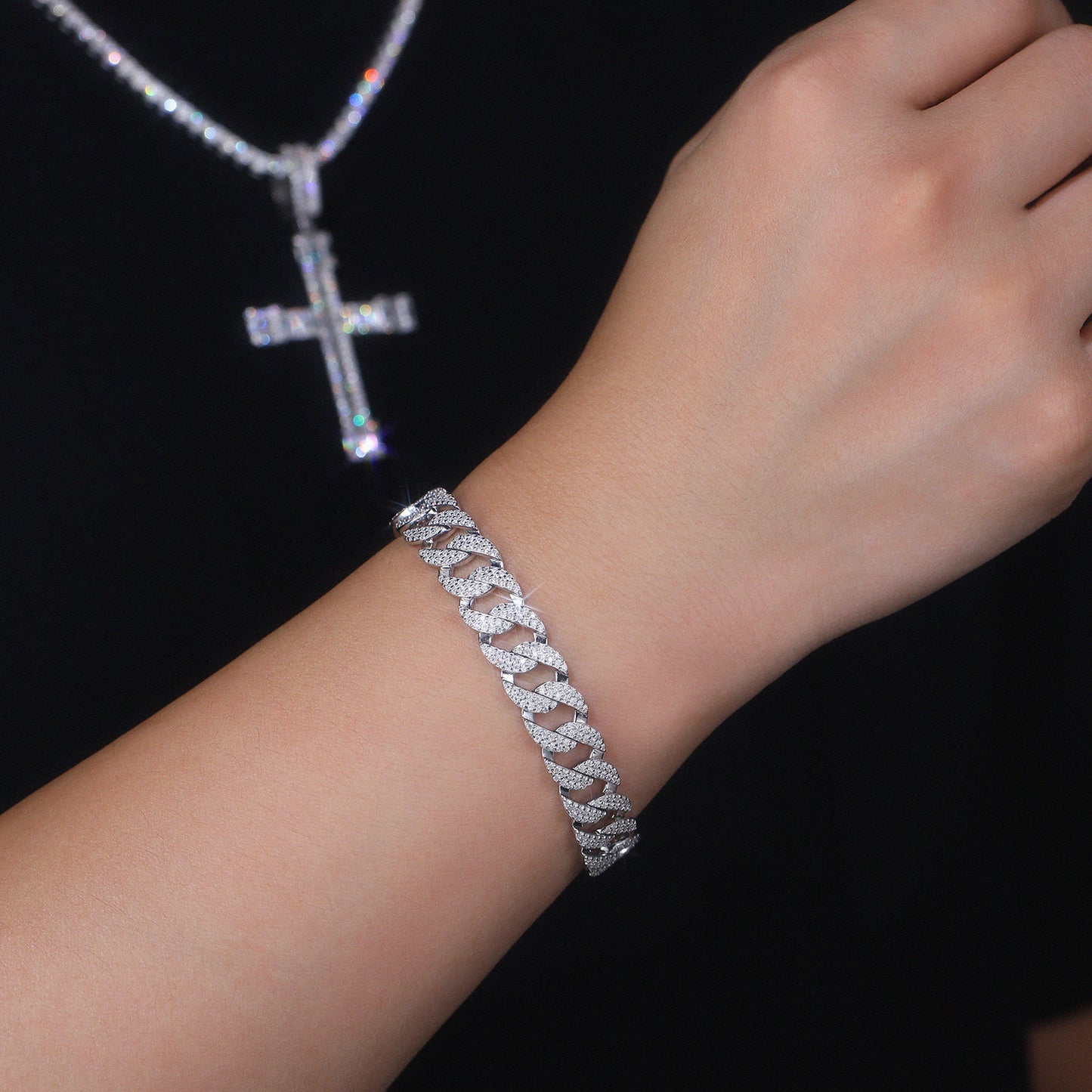 TAAZLUXE™ Cuban Chain Bracelet with Moissanites - 18K White Gold Vermeil