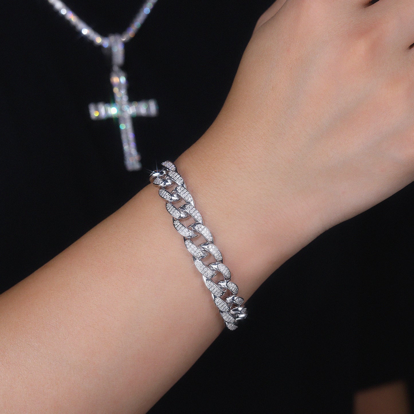TAAZLUXE™ - Cuban Chain Bracelet with Moissanites - 18K White Gold Vermeil