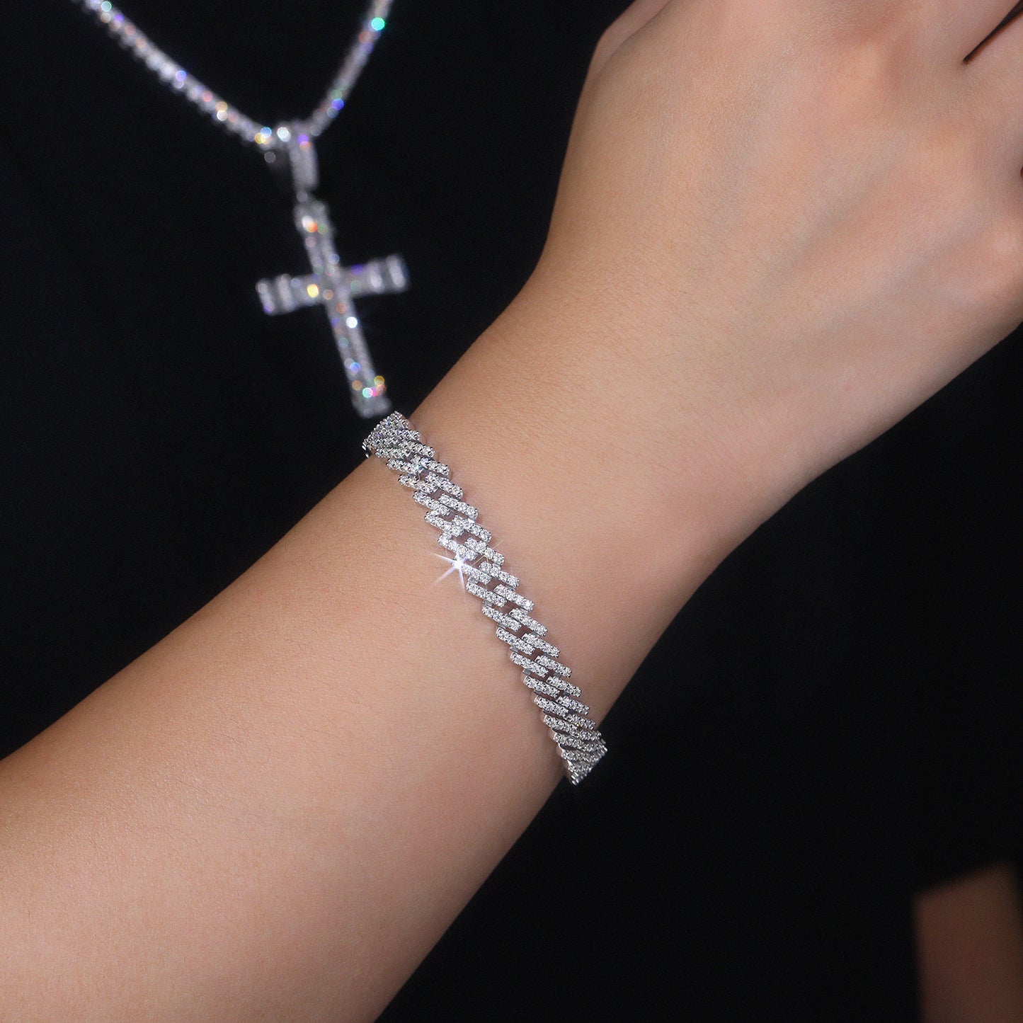 TAAZLUXE™ Cuban Chain Bracelet with Moissanites - 18K White Gold Vermeil