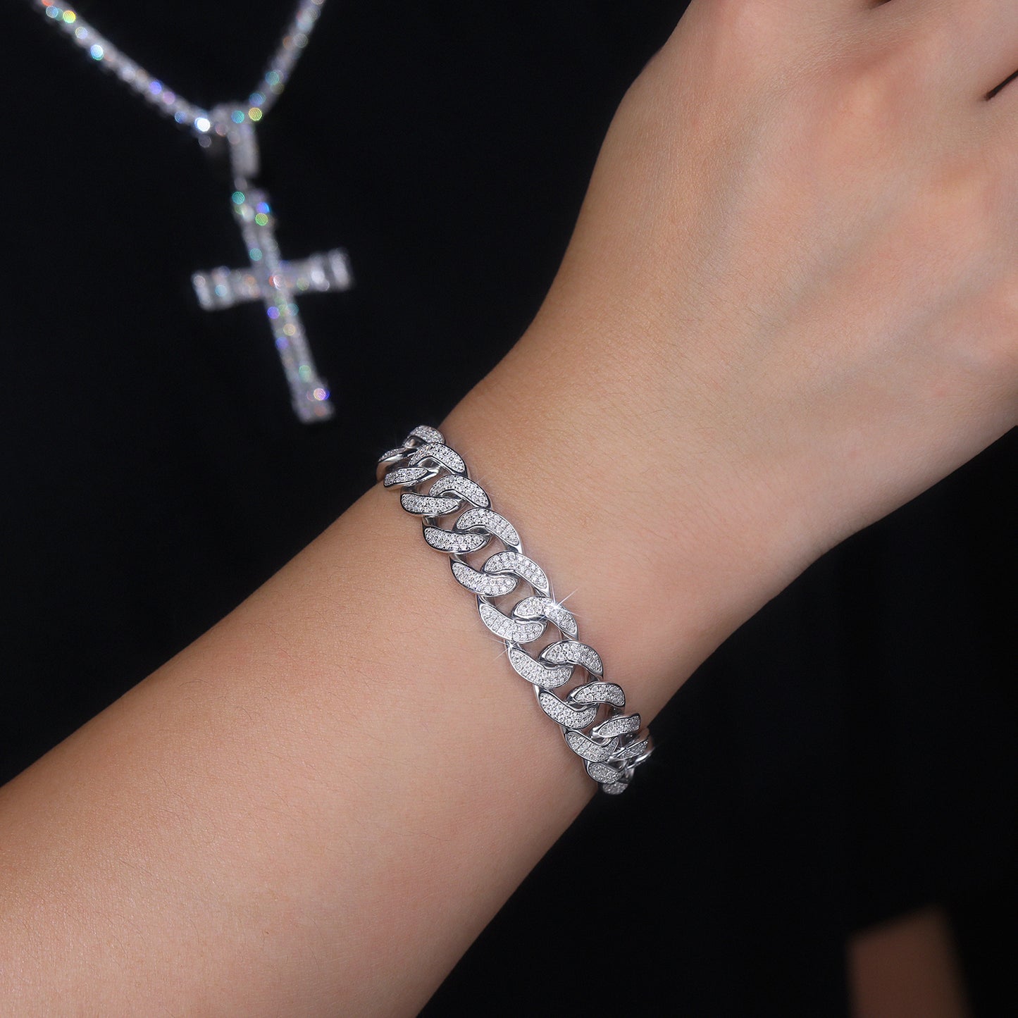 TAAZLUXE™ Cuban Chain Bracelet with Moissanites - 18K White Gold Vermeil