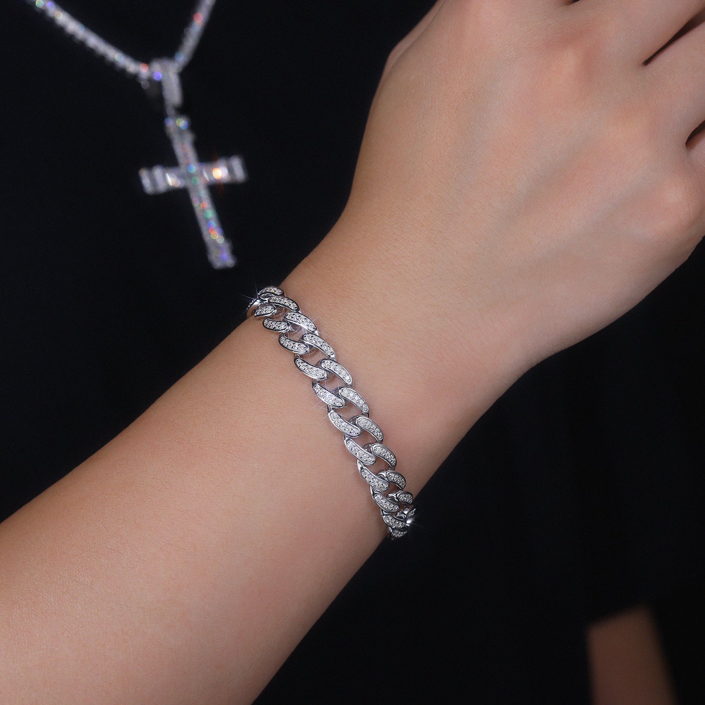 TAAZLUXE™ - Cuban Chain Bracelet with Moissanites - 18K White Gold Vermeil