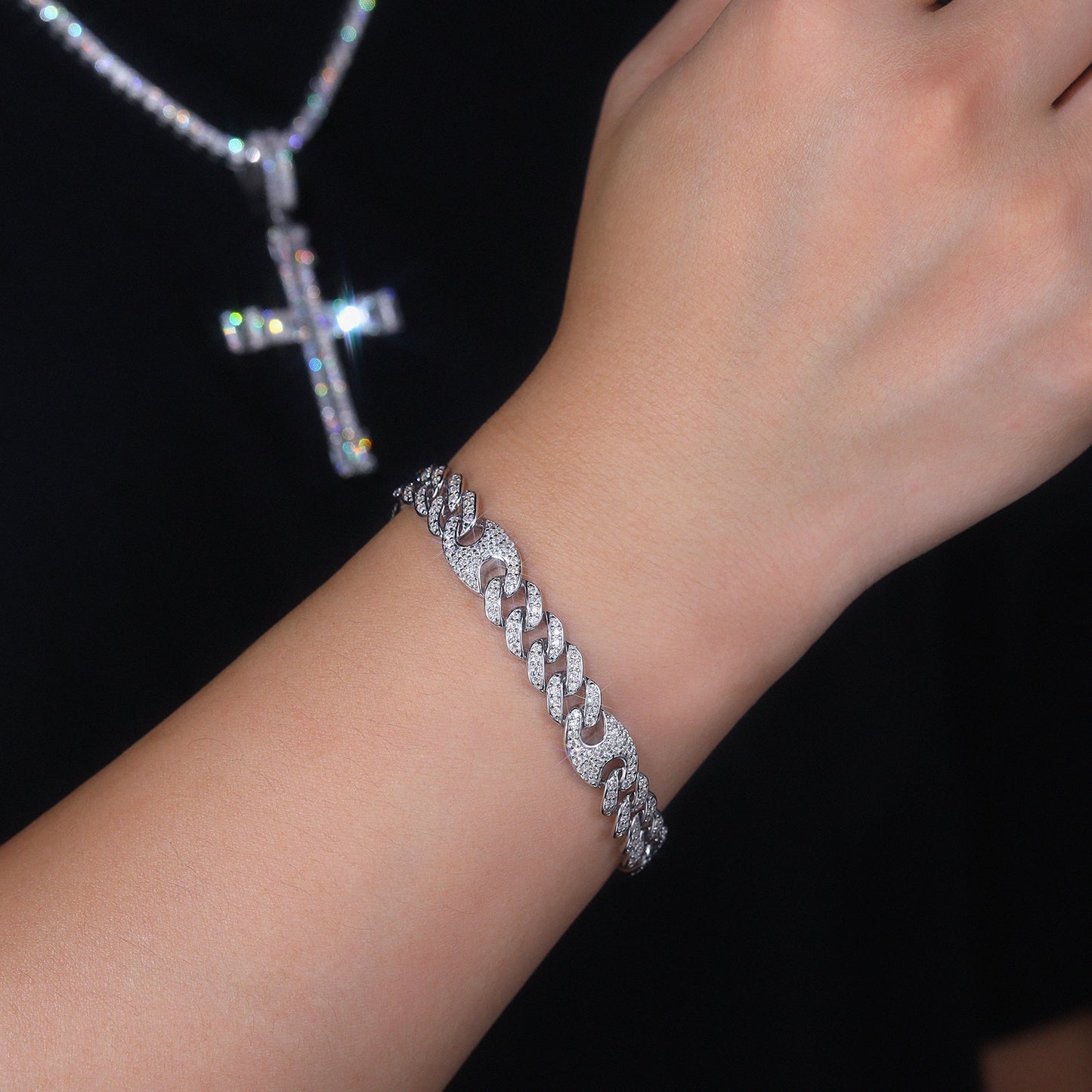 TAAZLUXE™ - Cuban Chain Bracelet with Moissanites - 18K White Gold Vermeil