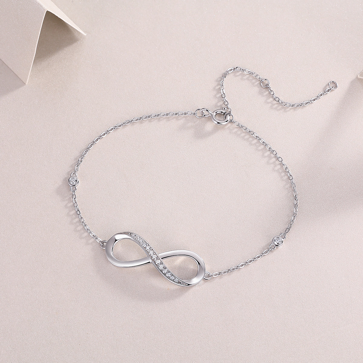 TAAZLUXE™ Infinity bracelet with Moissanites - 18K White Gold Vermeil