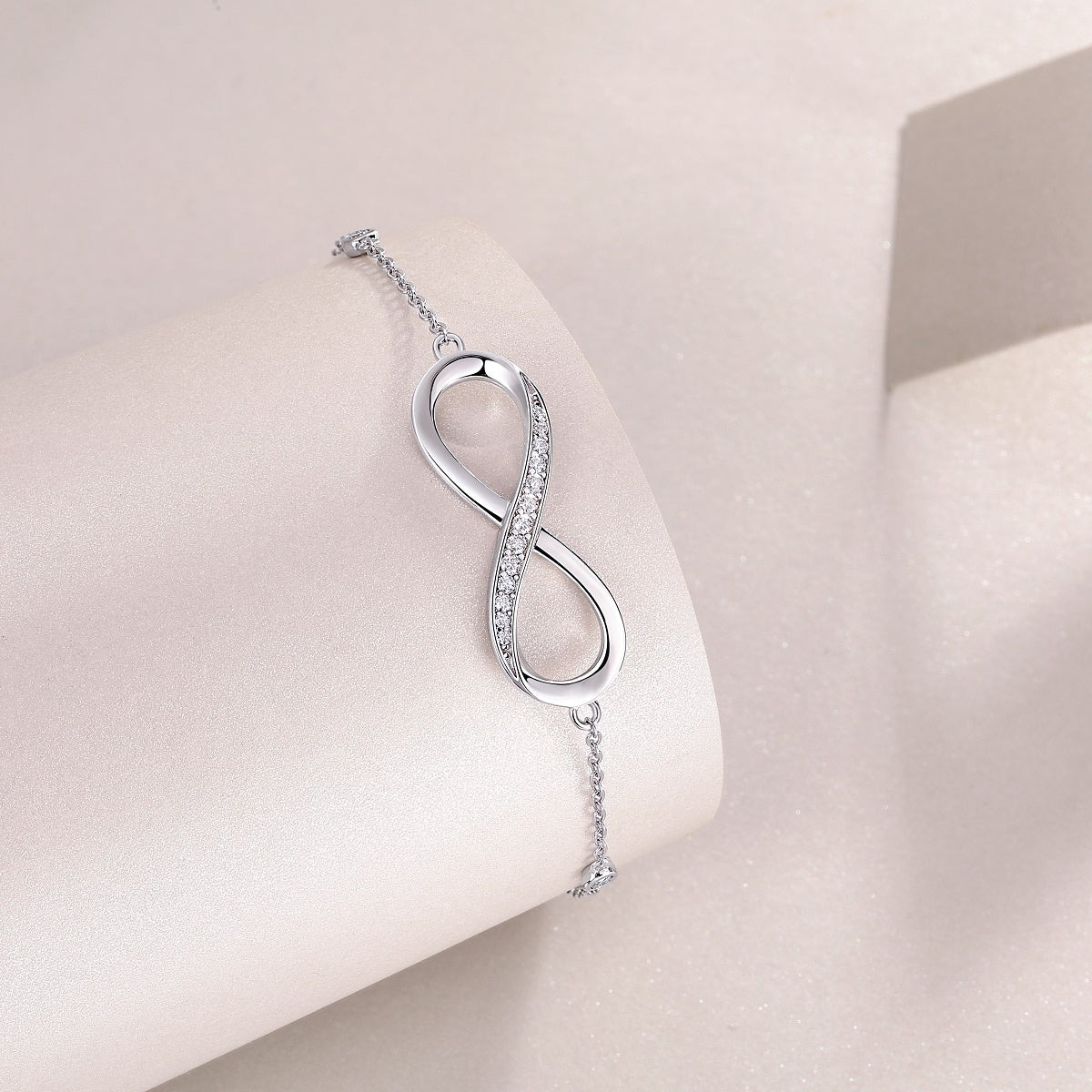 TAAZLUXE™ Infinity bracelet with Moissanites - 18K White Gold Vermeil