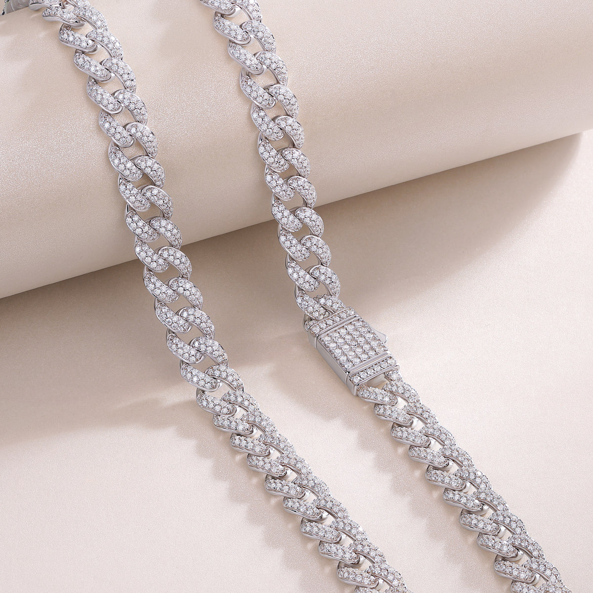 TAAZLUXE™ Cuban Chain Necklace with Moissanites - Silver