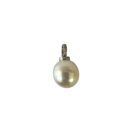 South Sea Baroque Pearl Platinum PT950W Open Clasp with Natural Diamonds