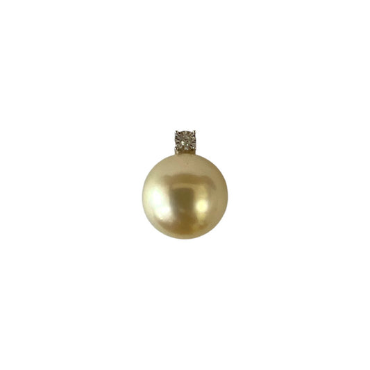 South Sea Pearl Platinum PT950 with Natural Diamond