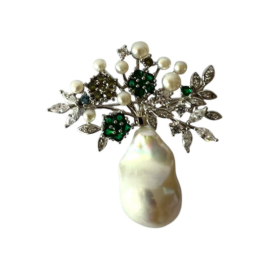 S925 Baroque Pearl Brooch | 18KW Gold Vermeil