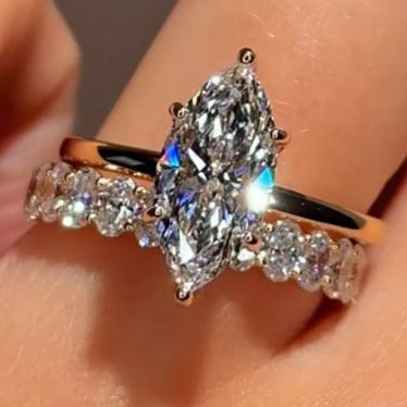 2carats Marquise Cut Lab Grown Diamond, 14K/18KYG